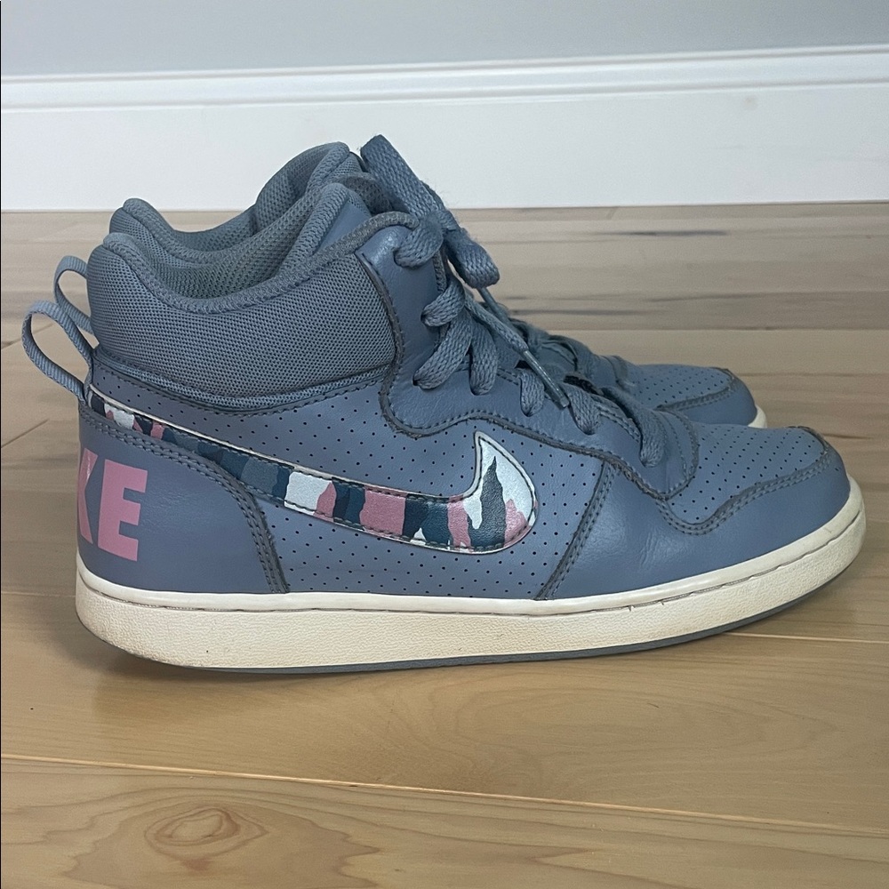 Nike Big Kids Gray/Blue Sneakers with Pink and Light Blue Camo Swooshes